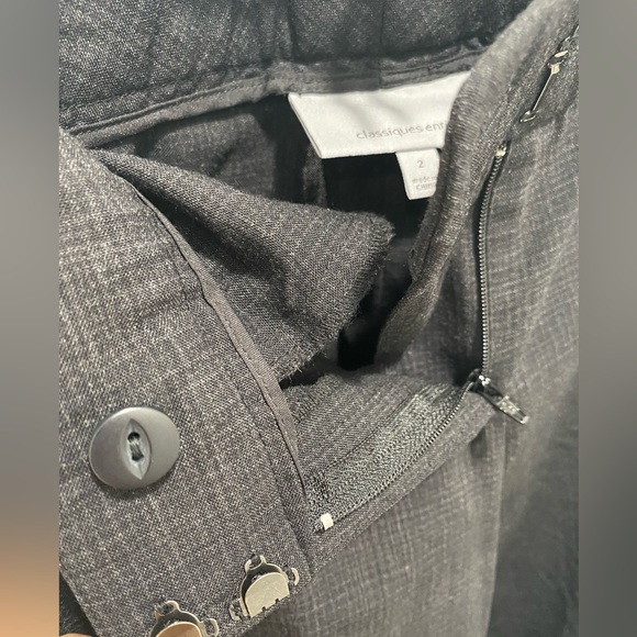 Like new black print slacks size 2 - Picture 4 of 4